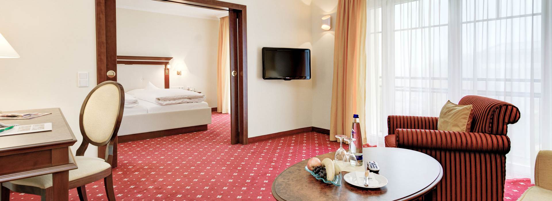 Wohnzimmeransicht mit Blick zum Schlafbereich des DZ Bellevue